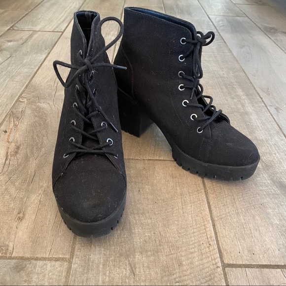 Forever 21 High Heeled Boots 🥀🖤🦇 - Picture 1 of 4